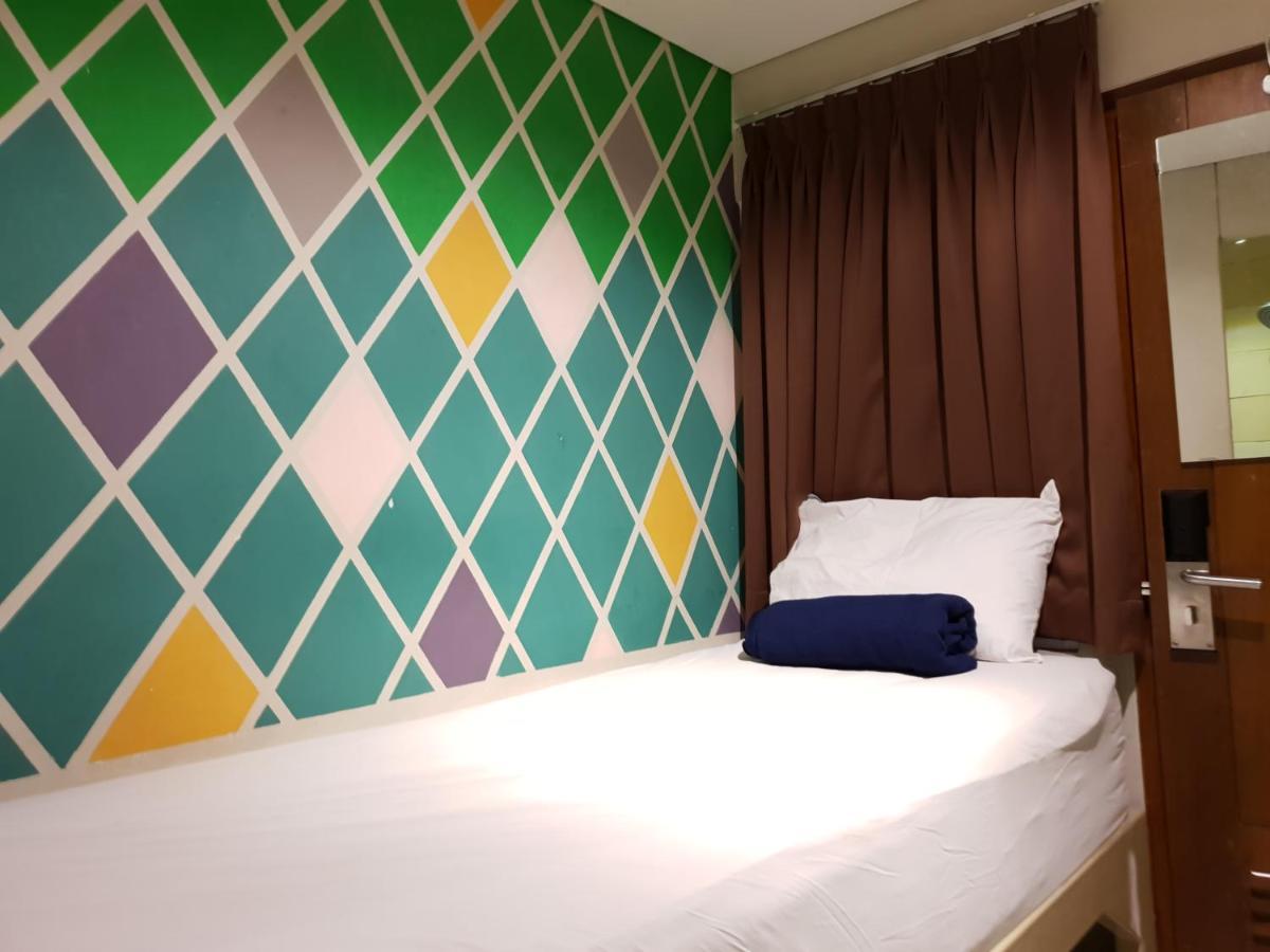 Subwow Hostel Bandung Exterior foto