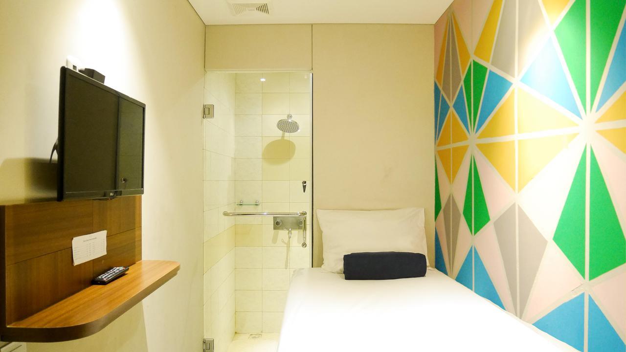 Subwow Hostel Bandung Exterior foto