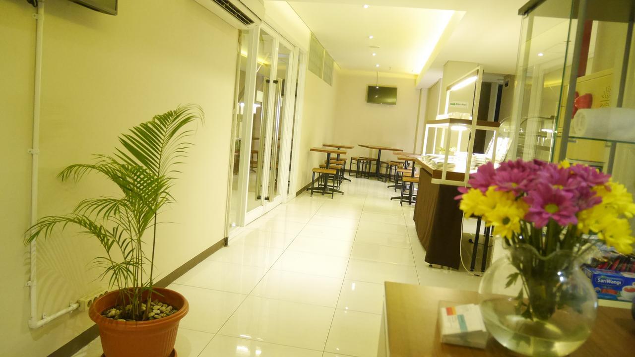 Subwow Hostel Bandung Exterior foto