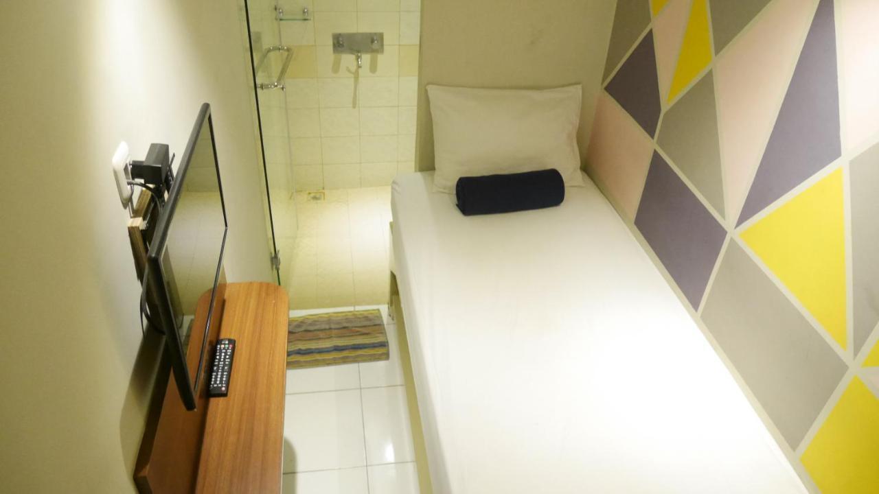 Subwow Hostel Bandung Exterior foto